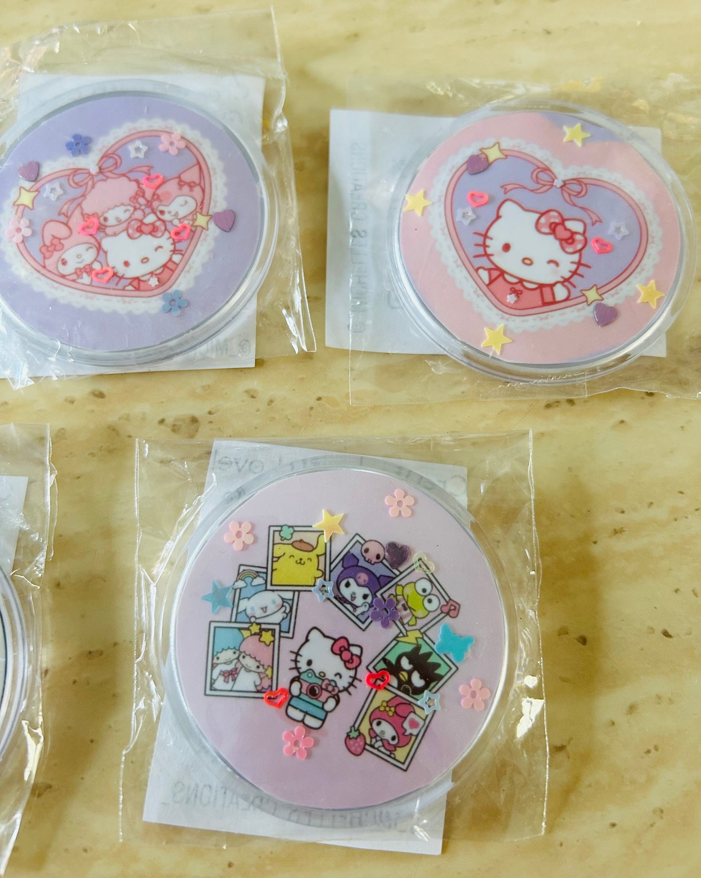 Button Pins Sanrio Hello Kitty