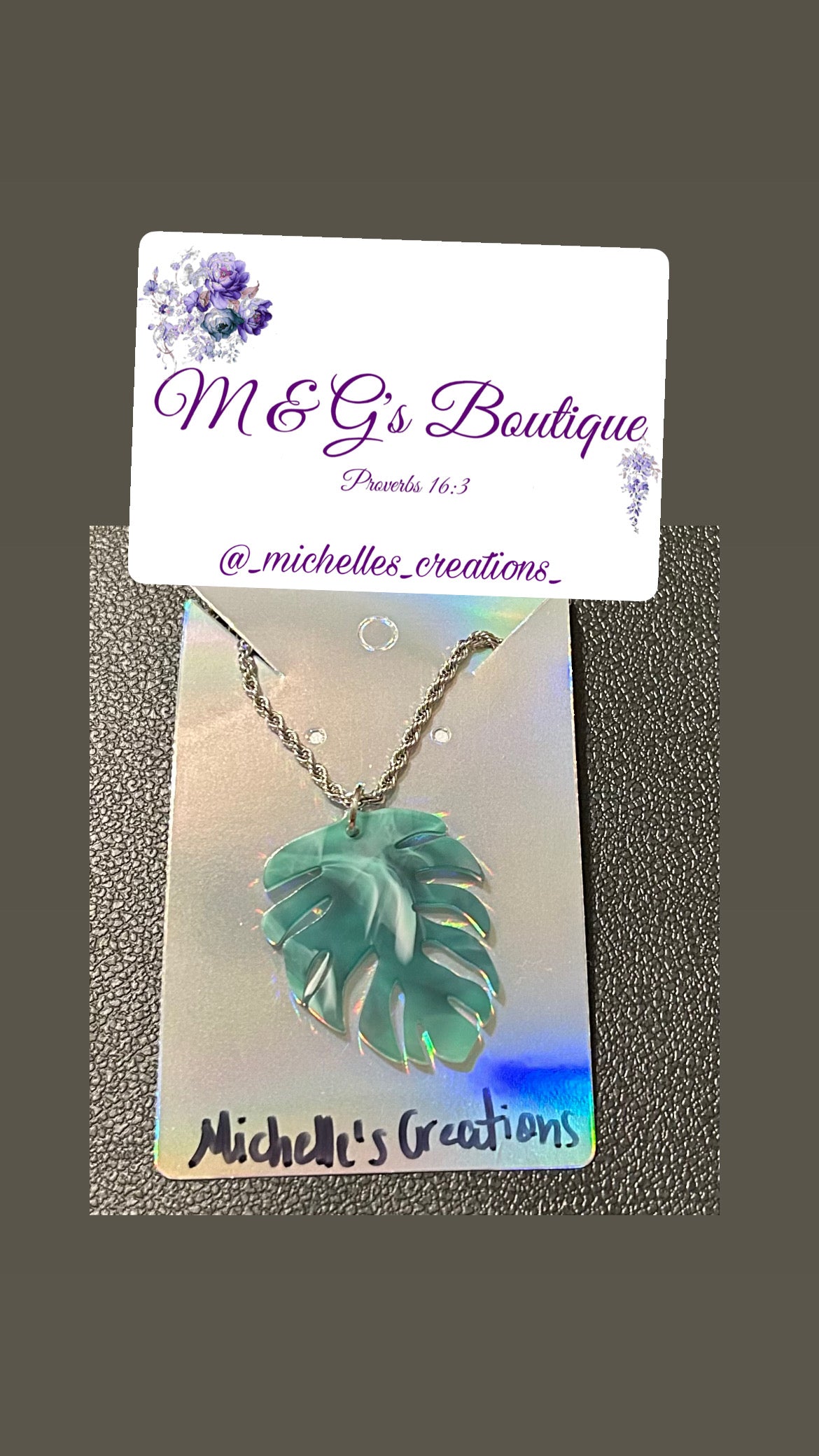 Cutie Creation Emerald Marbled Acetate Monstera Leaf Pendant Chain