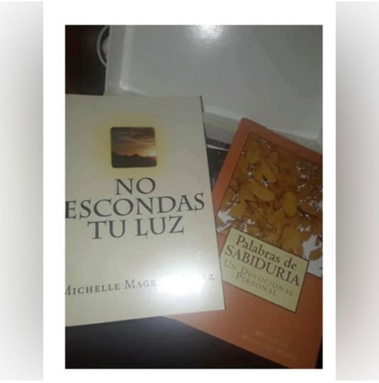 Inspirational Religious Spanish Christian Book Set - Palabras de Sabiduria and No Escondas Tu Luz ((ESPANOL))