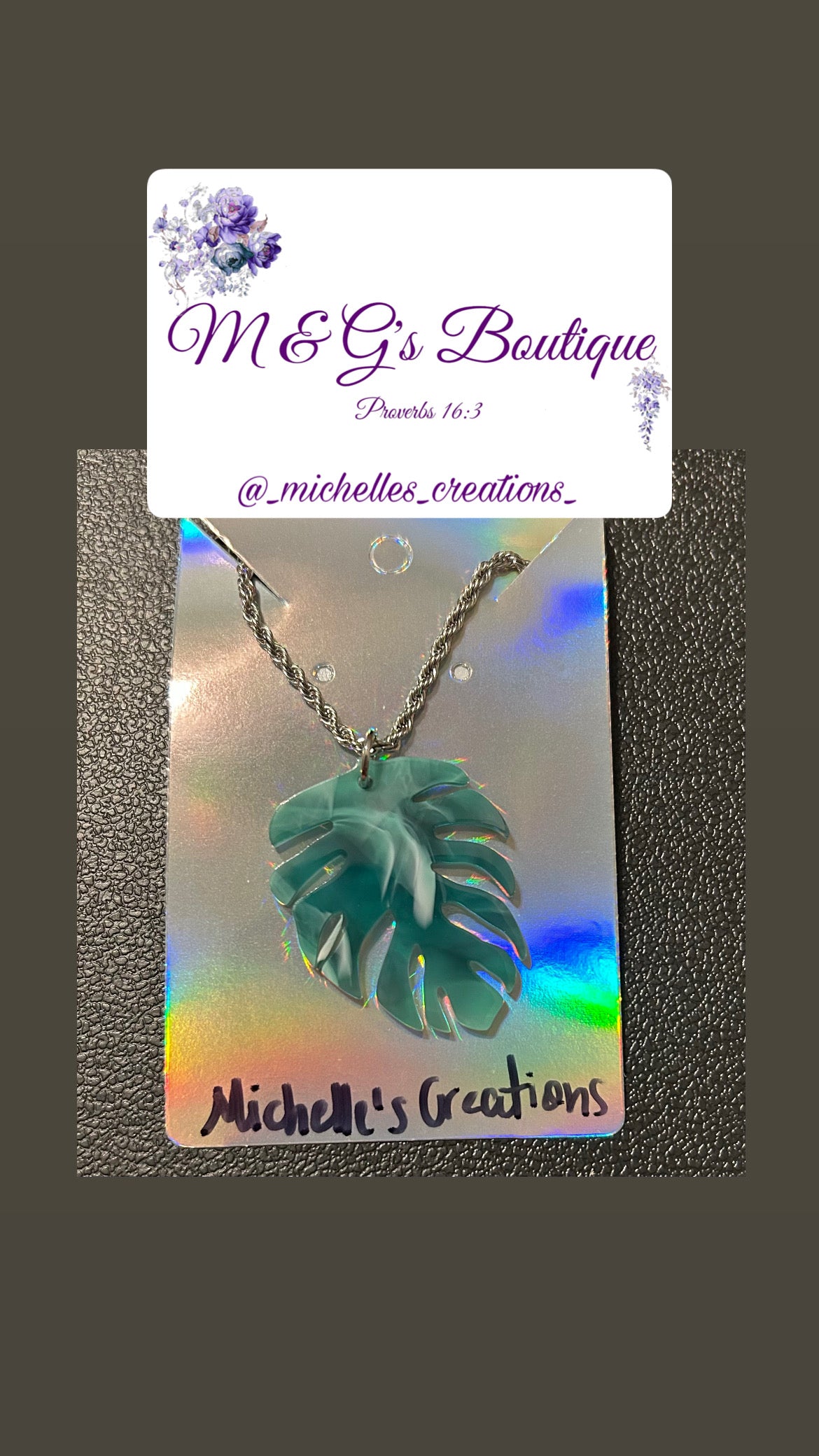 Cutie Creation Emerald Marbled Acetate Monstera Leaf Pendant Chain
